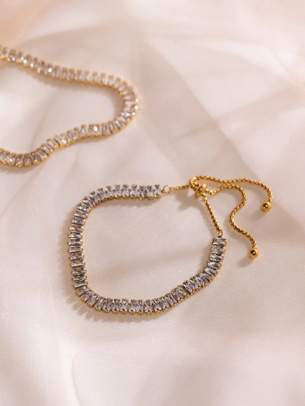 New PURELEI Crystal Glow Armband