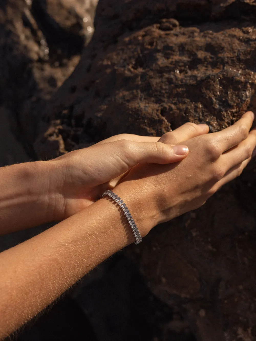 New PURELEI Crystal Glow Armband